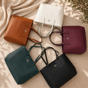 شنط جامعه من Coach